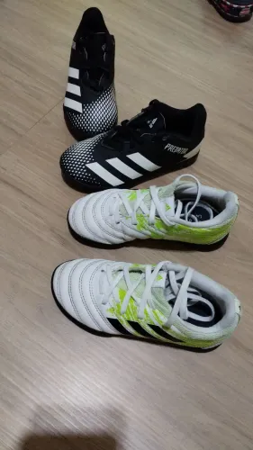 Chuteira Adidas Original (nº 26) - 45,00 cada - Conservada