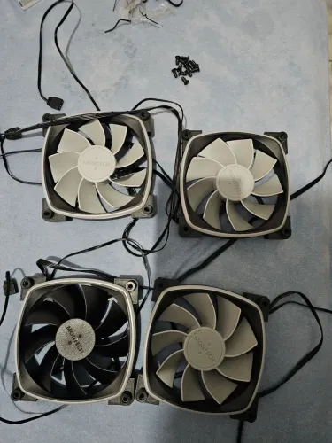 4 Fans Montech RX120 PWM