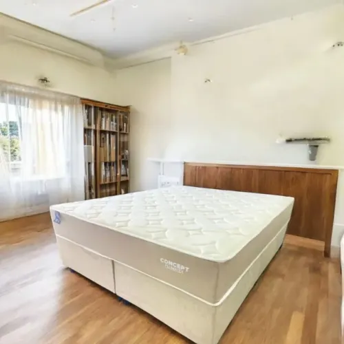 CAMA SUPER KING MACIA E CONFORTÁVEL COM MOLAS ENSACADAS