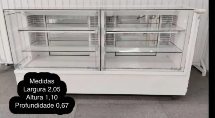 Balcão Refrigerado Grande com Vidro Frontal Novo (Com 2 Motores Elgin)