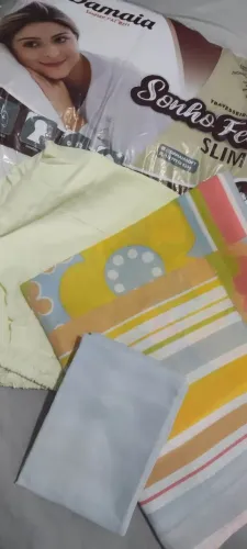 Kit cama solteiro  cobertas de cama novas + colchão ótimo 