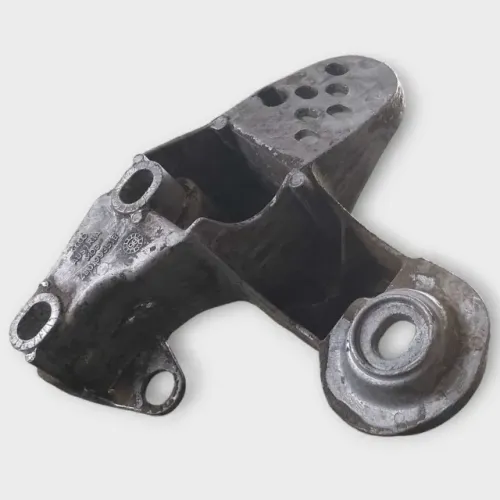 Suporte coxim esquerdo motor VW Passat Audi A6 94 A 99 