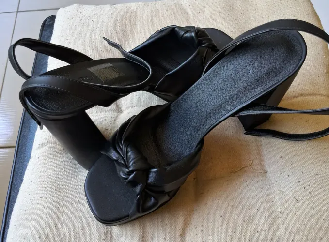 Sandalia peep toe, plataforma n.39