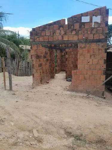 terreno uma pequena construção pra terminar