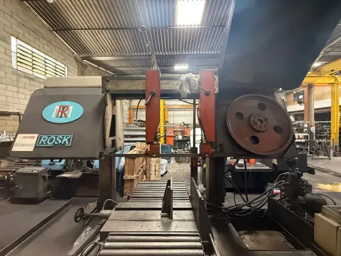 Maquina de serra Fita Industrial