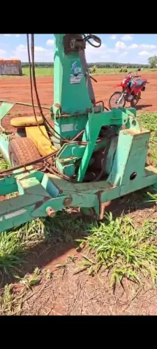 Ensiladeira JF1600 AT forrageira área total silagem capim milho capiaçu cana 