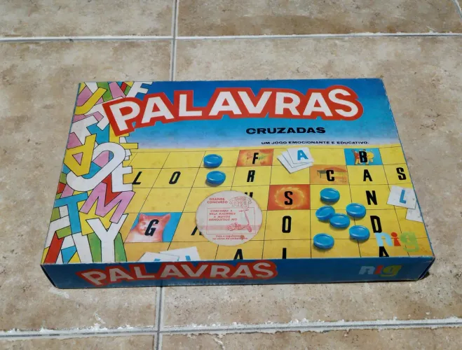 Jogo de tabuleiro Palavras Cruzadas - NIG
