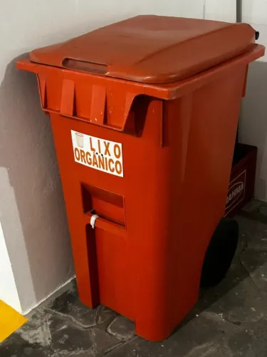 Lixeira Coletor de Lixo Seletivo/Organico com rodas - 240 litros