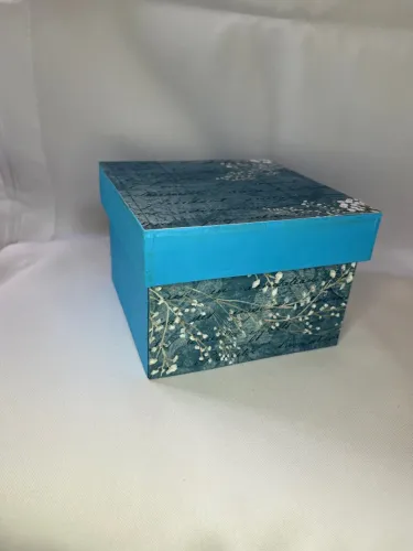 Caixa em MDF Tampa de Sapato 12x12x8 Azul com Flores