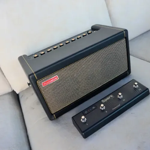 Amplificador Positive Grid Spark 40 com Pedal Controlador - Guitarra Baixo Violão