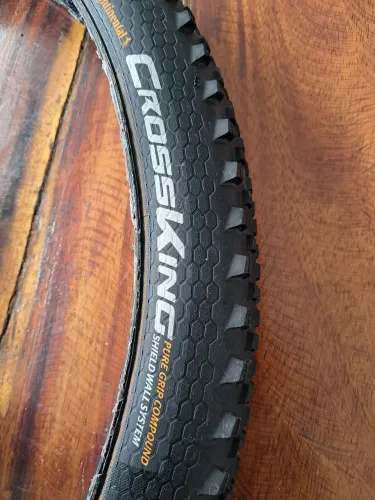 Pneu continental  cross king 2.30 
