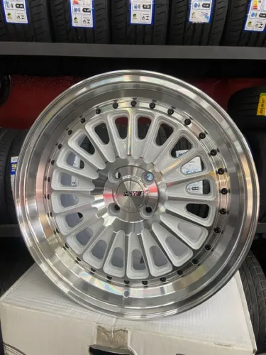 Rodas importadas HCW aro 17 tala 8 4x100
