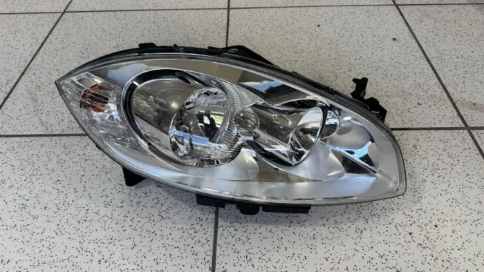 Farol Dianteiro Direito Fiat Linea 2011 A 2014 NOVO Original