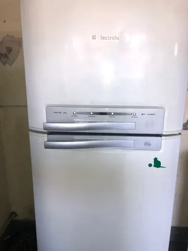 Geladeira duplex frost free da eletrolux 450 litros funcionando perfeitamente