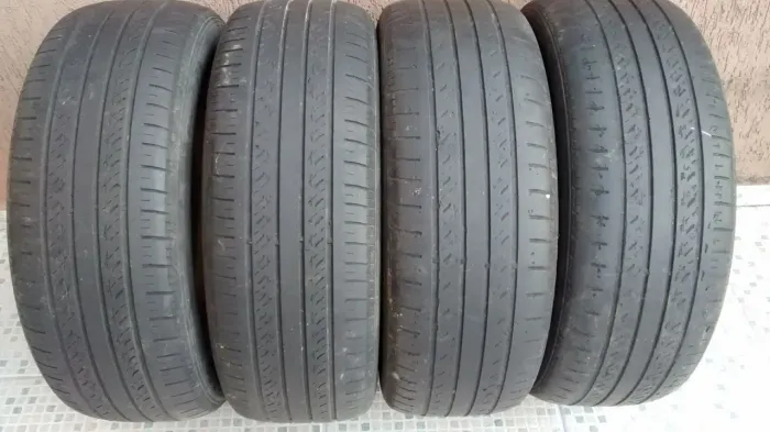 Pneu 235/55/R18