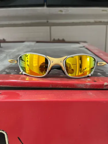 Óculos Oakley Juliet - Lentes Espelhadas Douradas