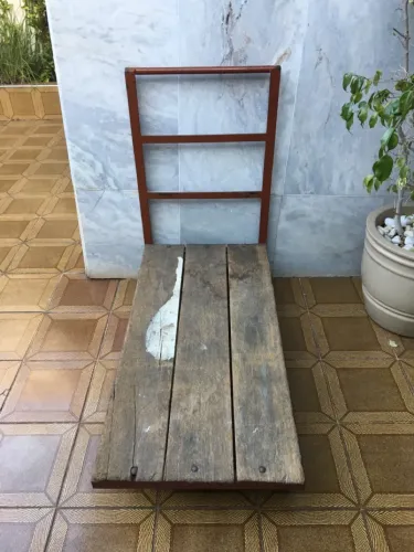 Carrinho com base de Madeira