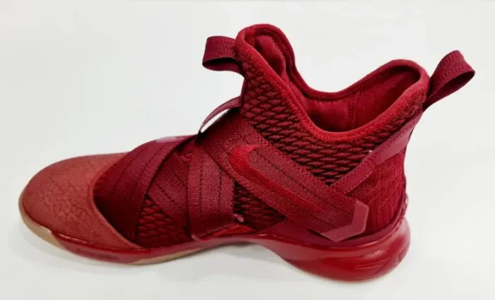 nike lebron soldier
