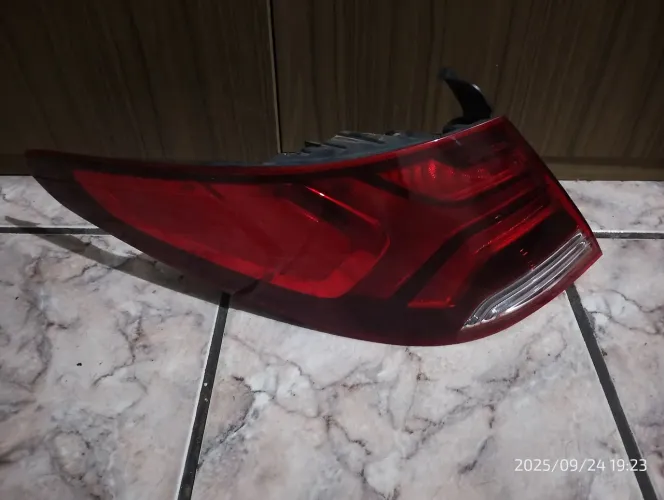 Lanterna traseira Hyundai HB20 Sedan 2015/2020