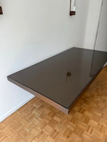 Mesa de madeira de 8 lugares