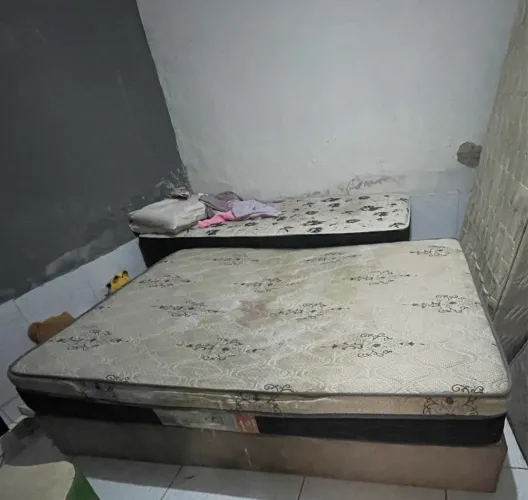  Cama de casal  ( colchão e base)