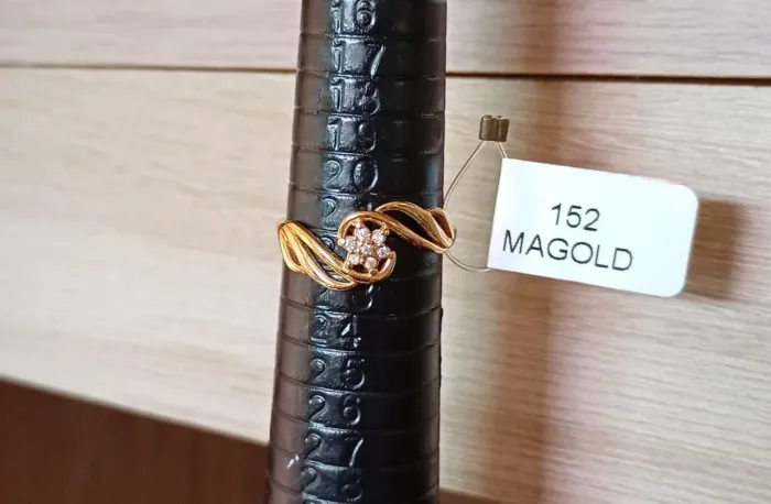 Anel ondas semijoia, Magold