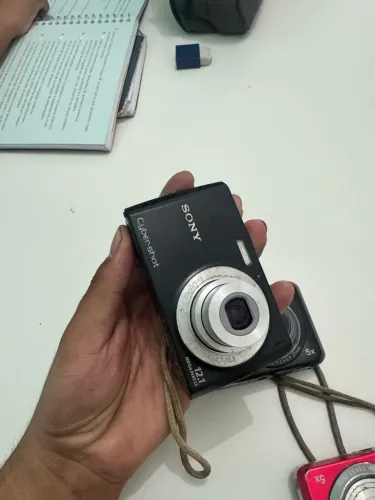 câmega digital cybershot NO ESTADO
