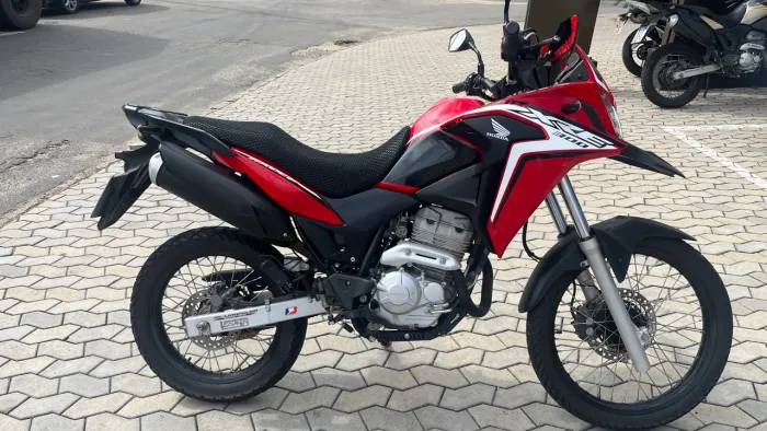 Xre 300 Rally muito nova