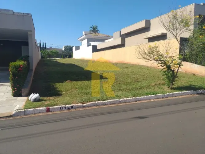 Terreno à venda no Condomínio Recanto do Lago em São José do Rio Preto-SP - 400m² de área!