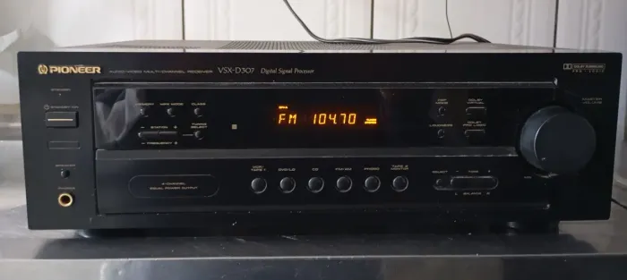 Reiceiver Pioneer VSX-D307 áudio e vídeo multicanal.