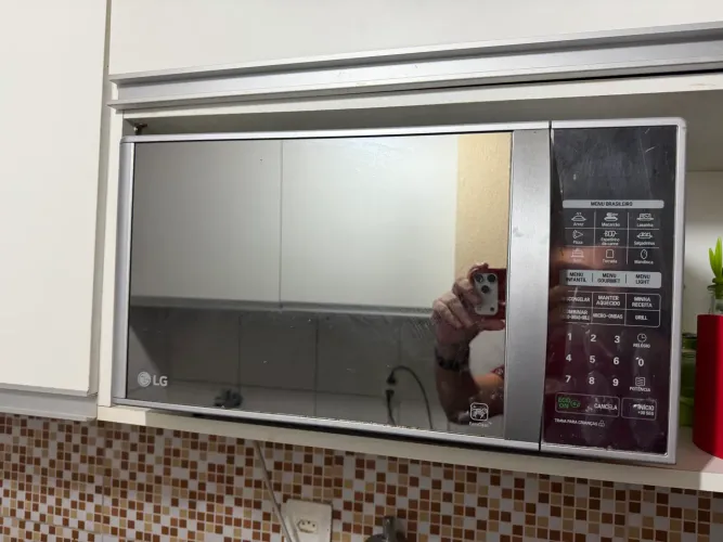 Vendo micro ondas semi novo 85 *