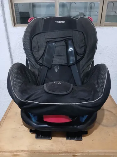 Vende-se Cadeirinha de Carro!