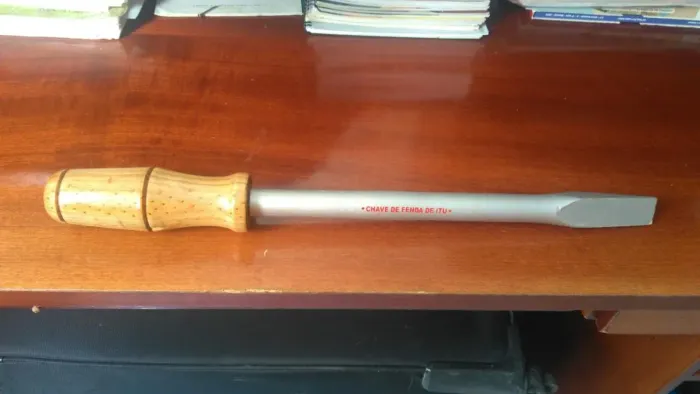 SOUVENIR DE ITÚ CHAVE DE FENDA LÁPIS PENTE
