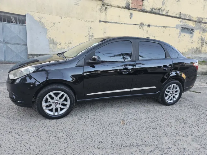 Fiat Grand Siena Essence Dual. 1.6 Flex 16V 2015