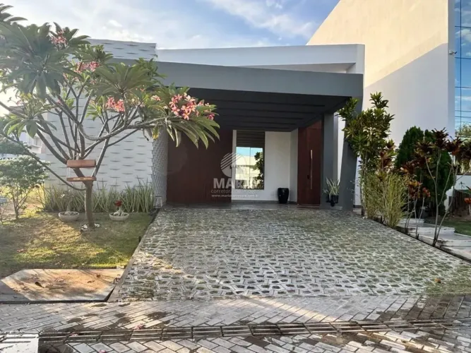 Casa dentro de condomínio com 03 quartos à venda em Petrolina/PE!