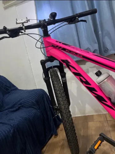 Bicicleta aro 29 nova usada poucas vezes 