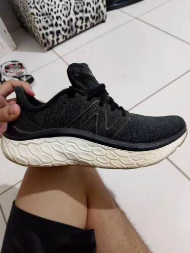 New balance fresh foram diretamente nos Estados Unidos tamanho 44