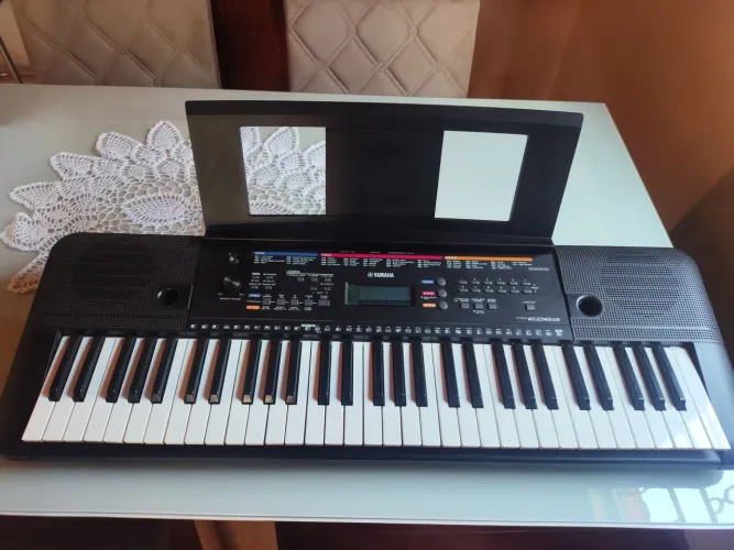 Teclado Yamaha PSR-E263