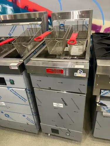 Fritadeira industrial 25L a gas Alta produção 90.000btus - pronta entrega