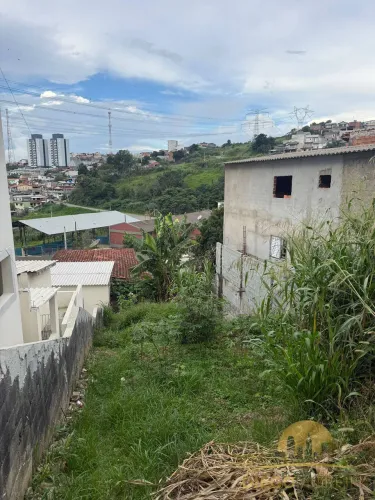 Terreno à venda em Terra Preta
