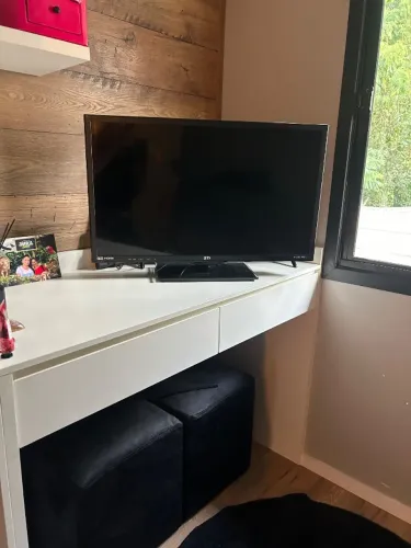 TV LED STI 32? Usada - Funcionando Perfeitamente