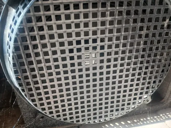 Caixa de Som JBL 200 RMS 