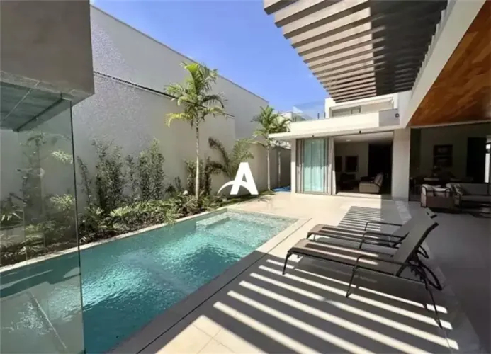 Casa em Condomínio com 426m² à venda no Bosque Karaíba