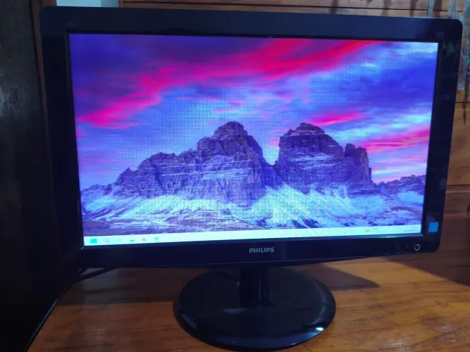 Monitor 18.5 polegadas Philips 196V3LSB2/78 LED