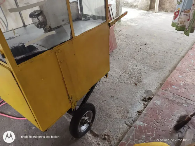 Carroça de pipoca e outros fins.