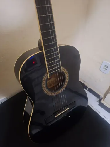 Violão cordas de Nylon + capa + suporte + capotraste + palhetas