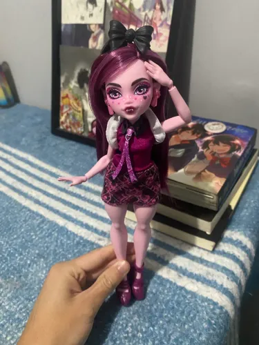Draculaura G 3 completa reservado