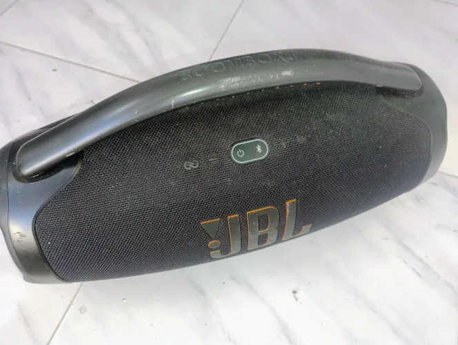 JBL boombox 3