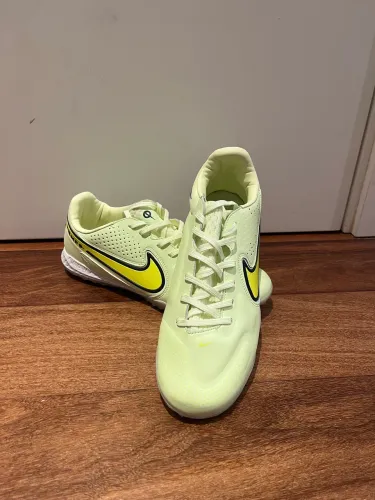 Chuteira Nike tiempo legend 9 society