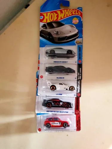 5 carros hot wheels